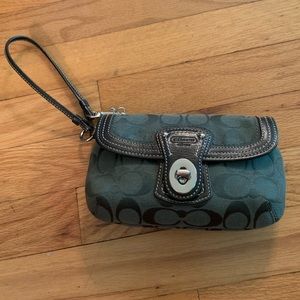 COACH Deep Green Signature Wristlet